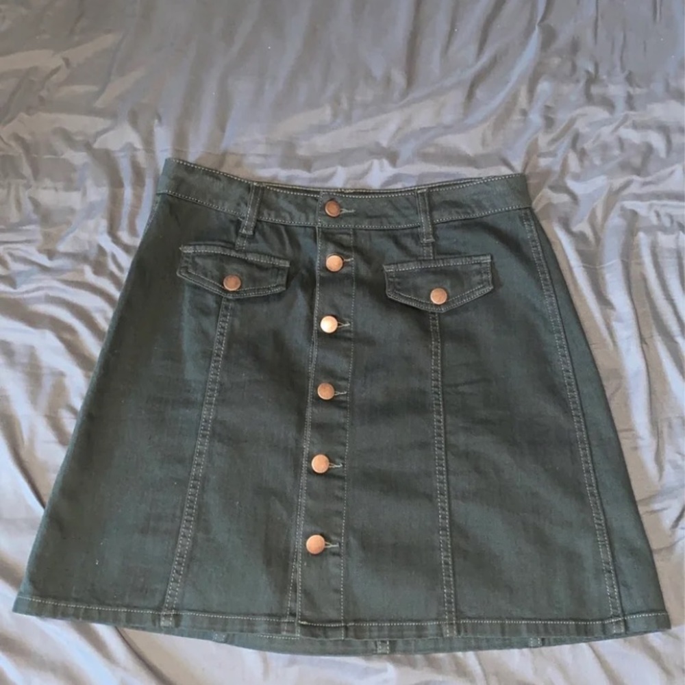 Green denim skirt